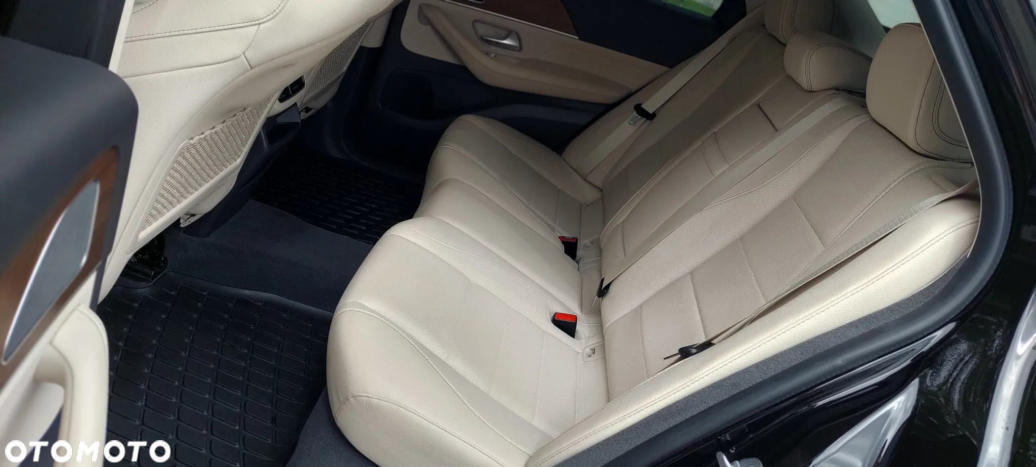 Mercedes-Benz GLE 300 d 4-Matic - 17