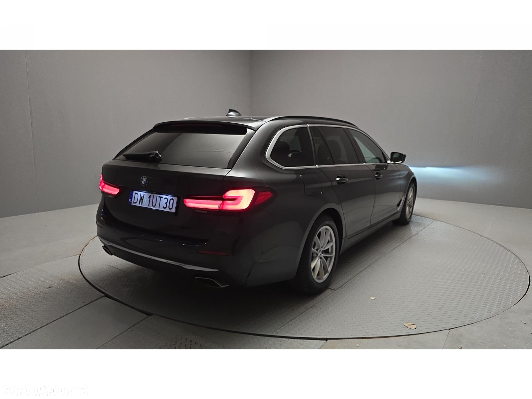 BMW Seria 5 - 27