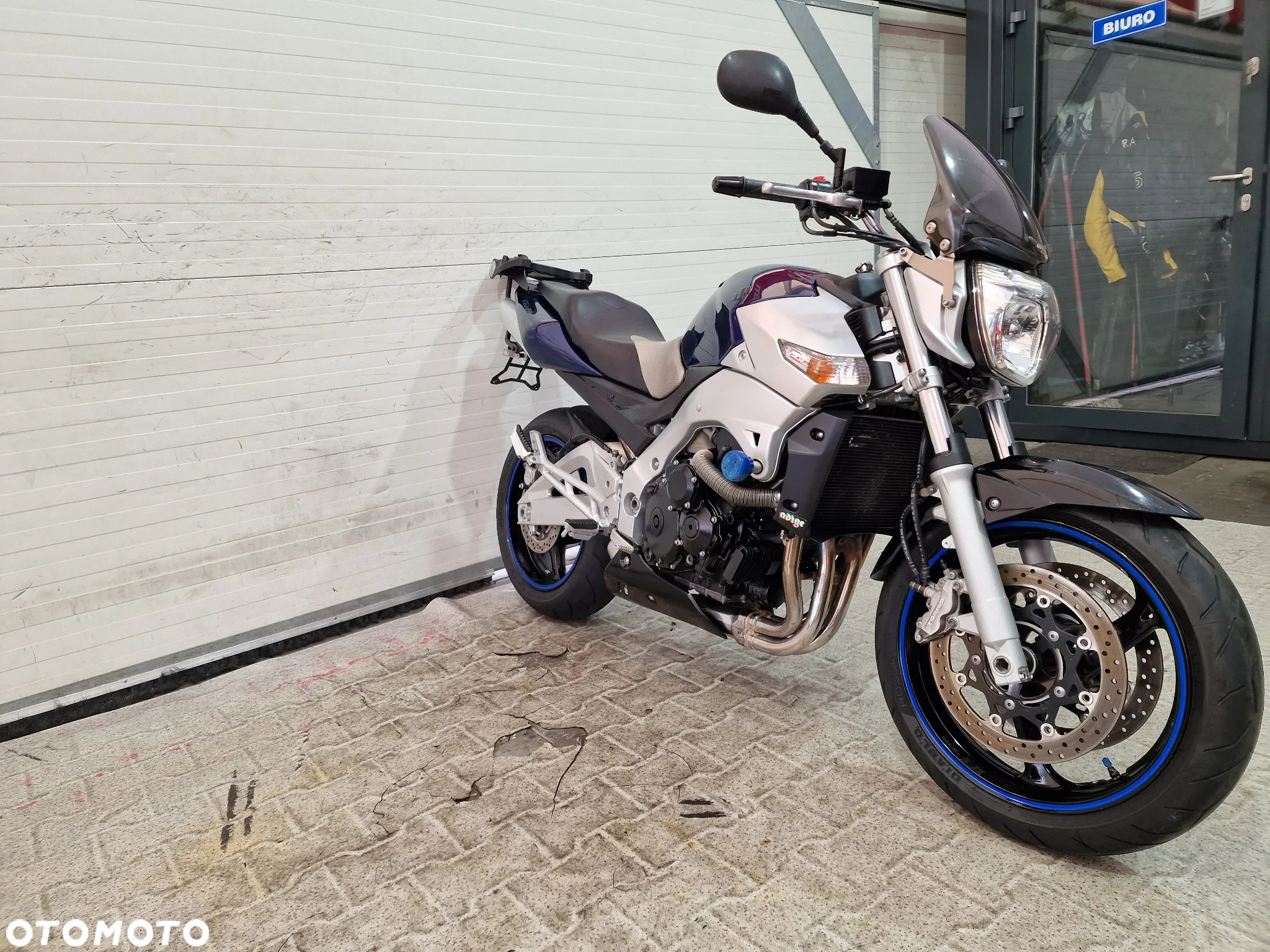 Suzuki GSR - 5