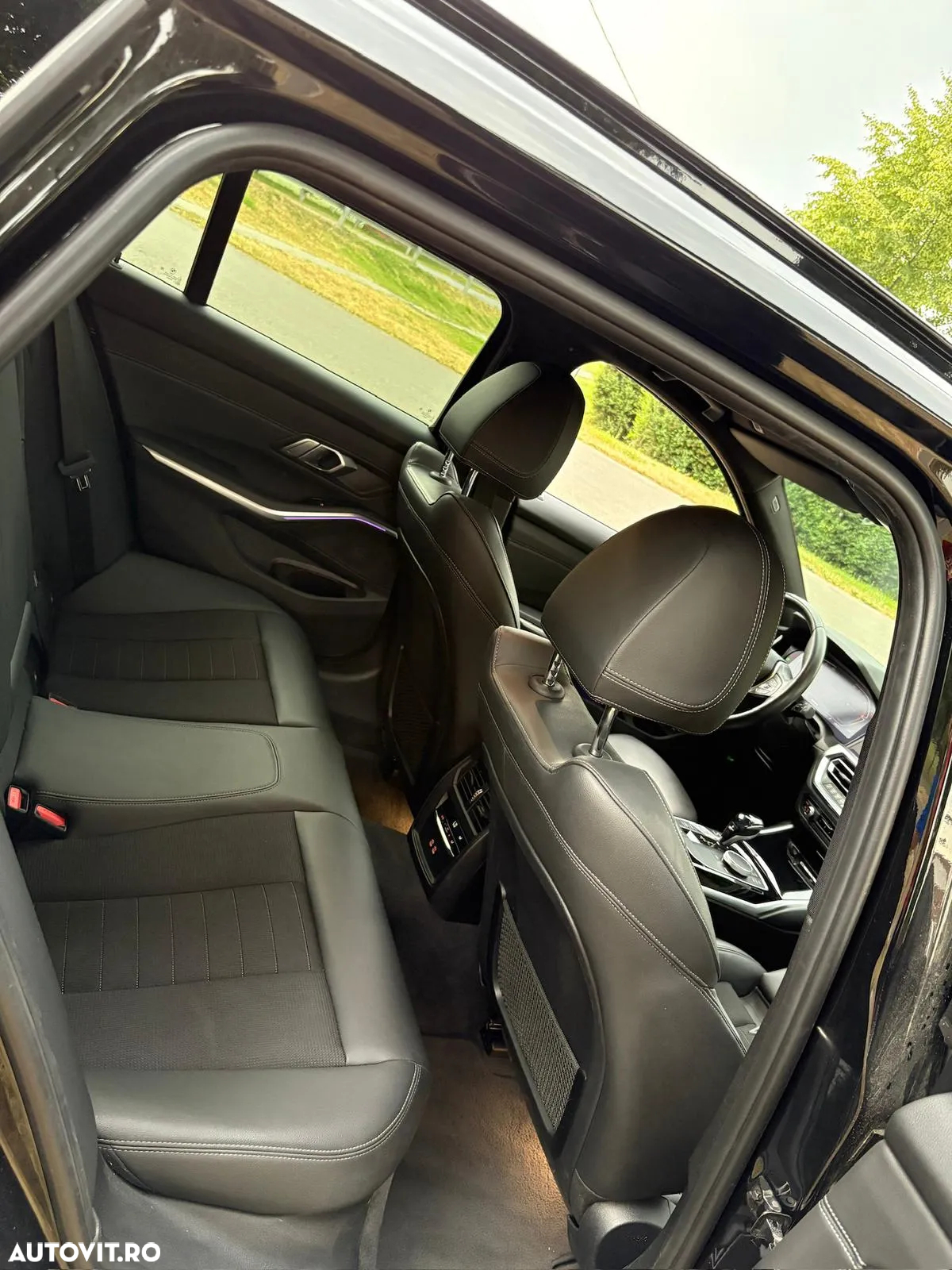 BMW Seria 3 320d Touring Aut. Sport Line - 9