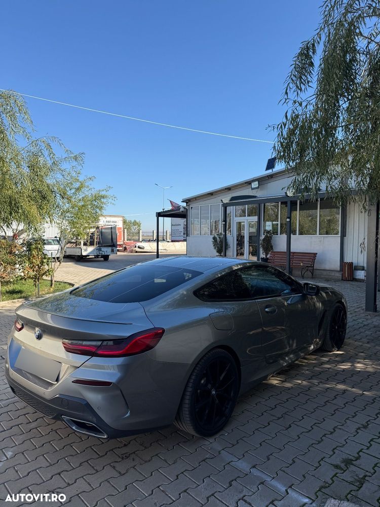 BMW M8 M850i xDrive - 4