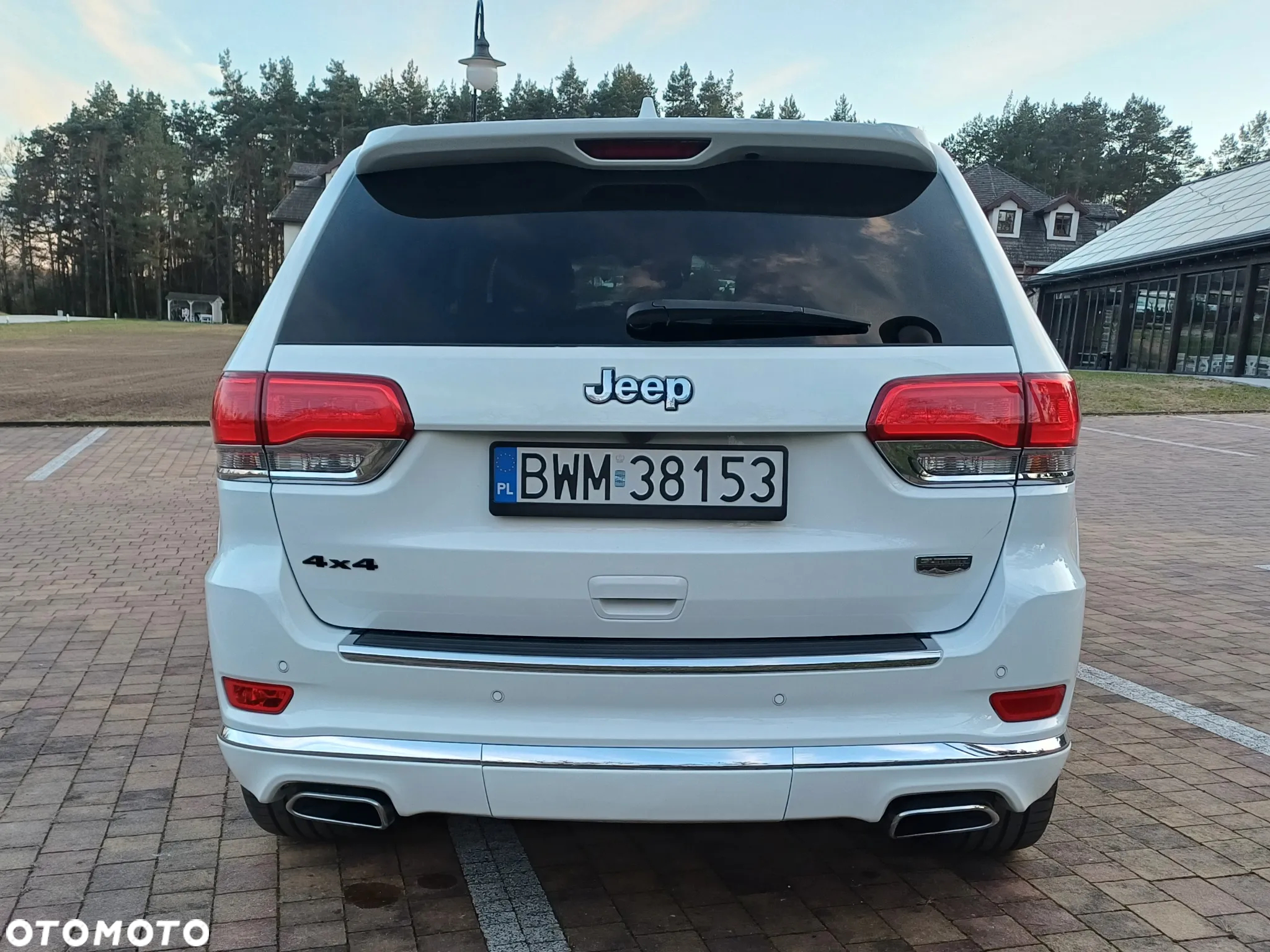 Jeep Grand Cherokee 5.7 V8 HEMI Summit - 8