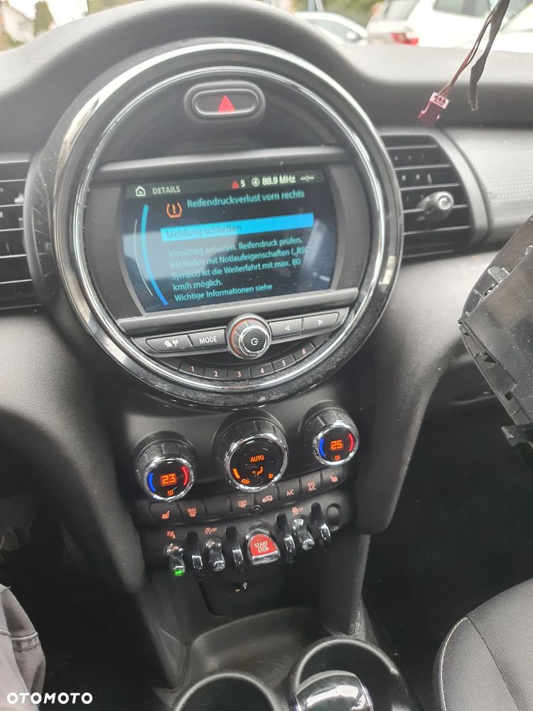 MINI Cooper Standard - 6