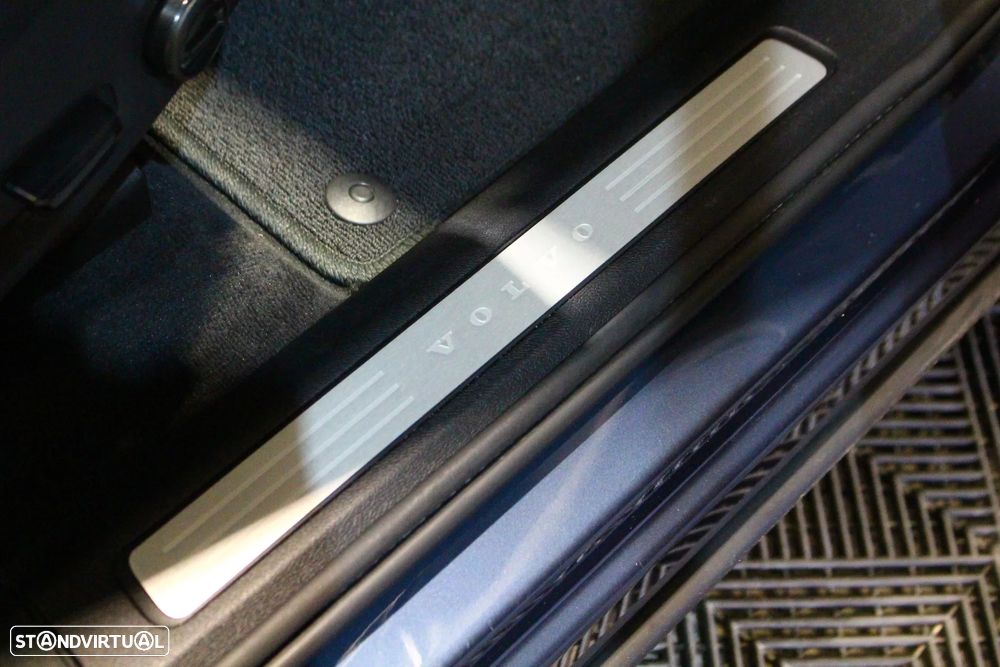 Volvo XC 60 2.0 B4 Momentum - 14