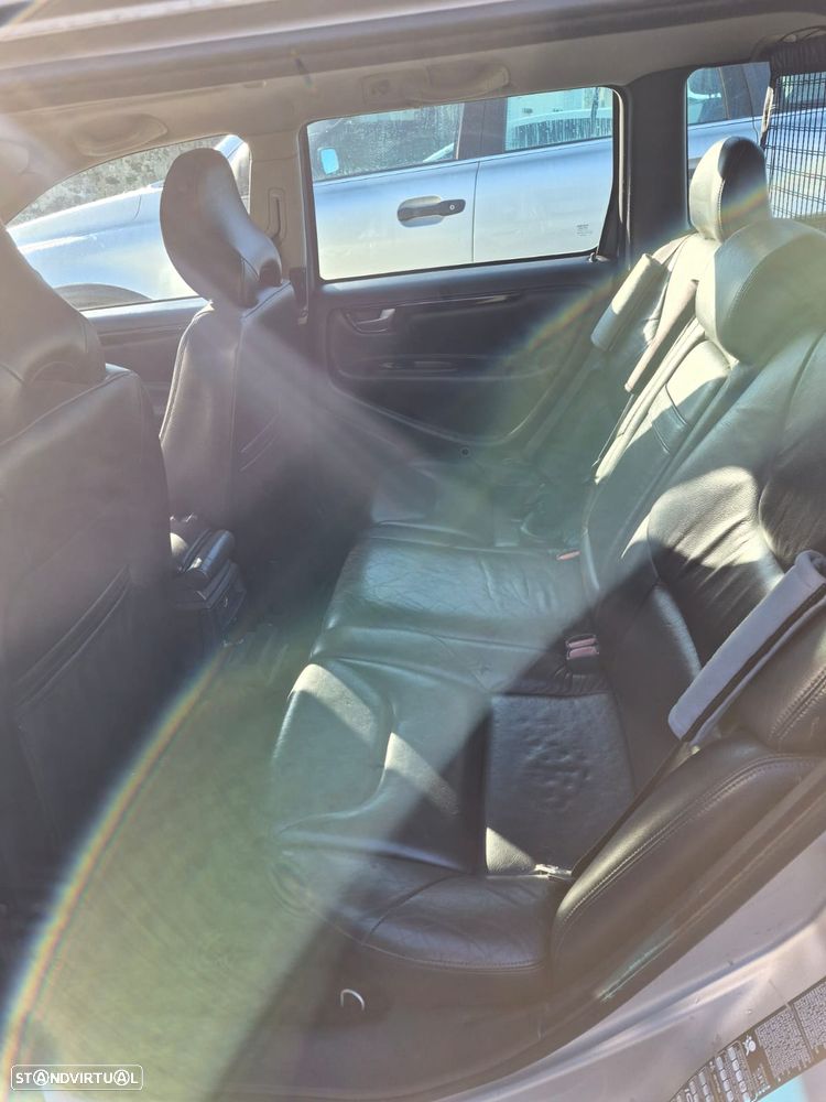 Volvo V70 2.0 T - 12