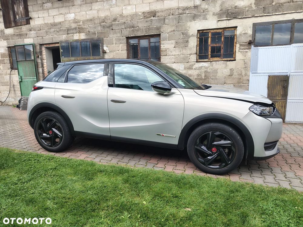 DS Automobiles DS 3 Crossback 1.2 PureTech Performance Line + - 4