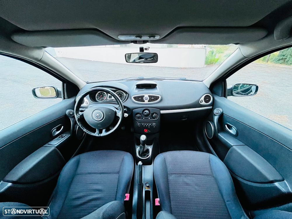 Renault Clio Sport Tourer - 3