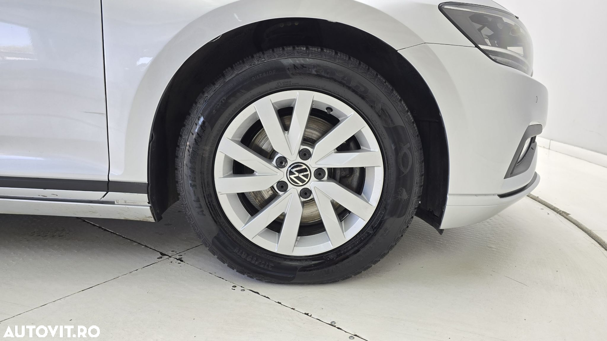 Volkswagen Passat Variant 2.0 TDI DSG Advance - 22