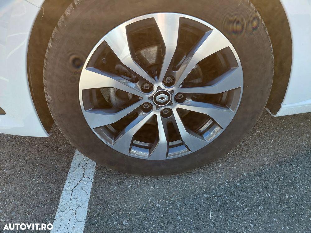 Renault Megane TCe 140 EDC GPF Techno - 4