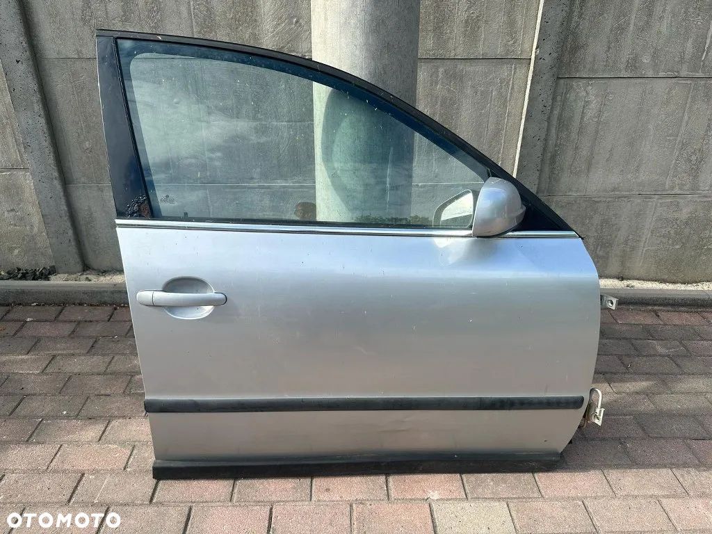 Drzwi Przednie Prawe Przód Kompletne Vw Passat B5 Lift 2001-2005 Srebrny Met. - 1