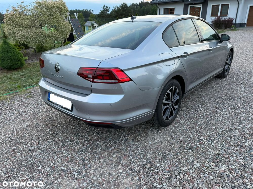 Volkswagen Passat - 3