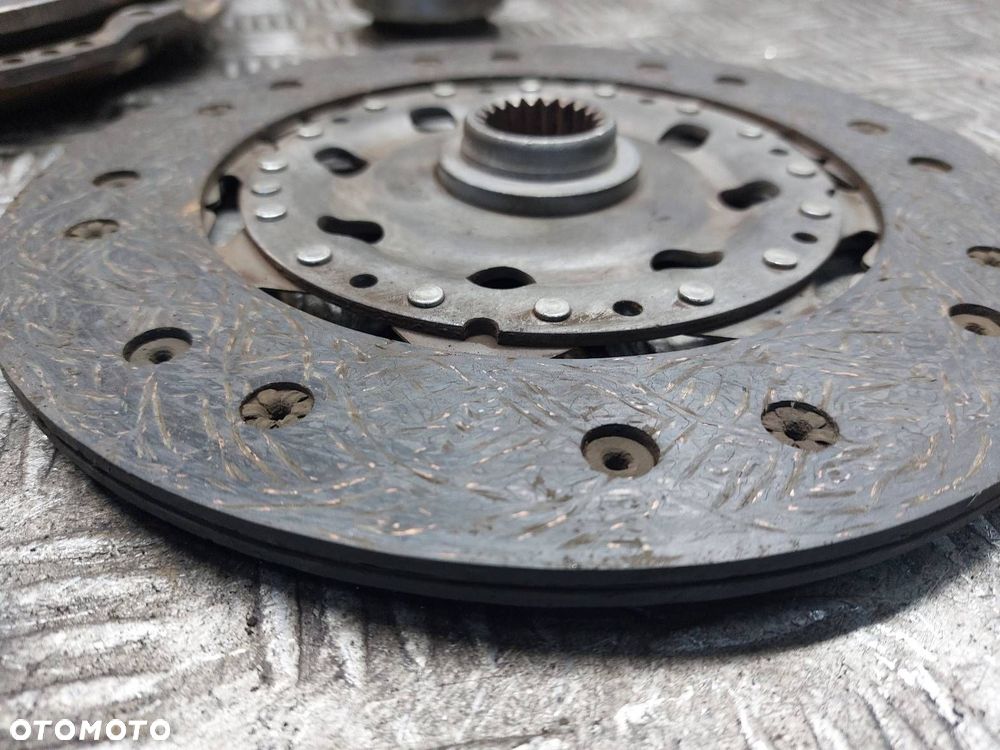 KOŁO DWUMASOWE TARCZA DOCISK ŁOŻYSKO AVENSIS T25 2.0 D4D 13450-0R010 - 9