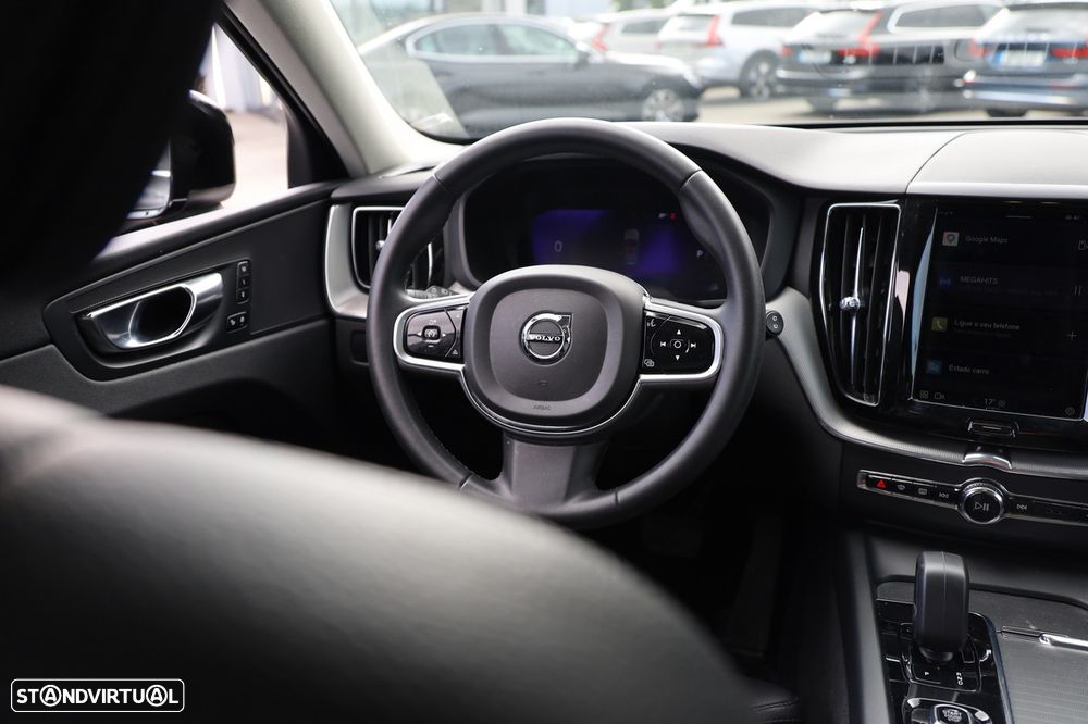 Volvo XC 60 2.0 B4 Plus Bright — fotografia 18