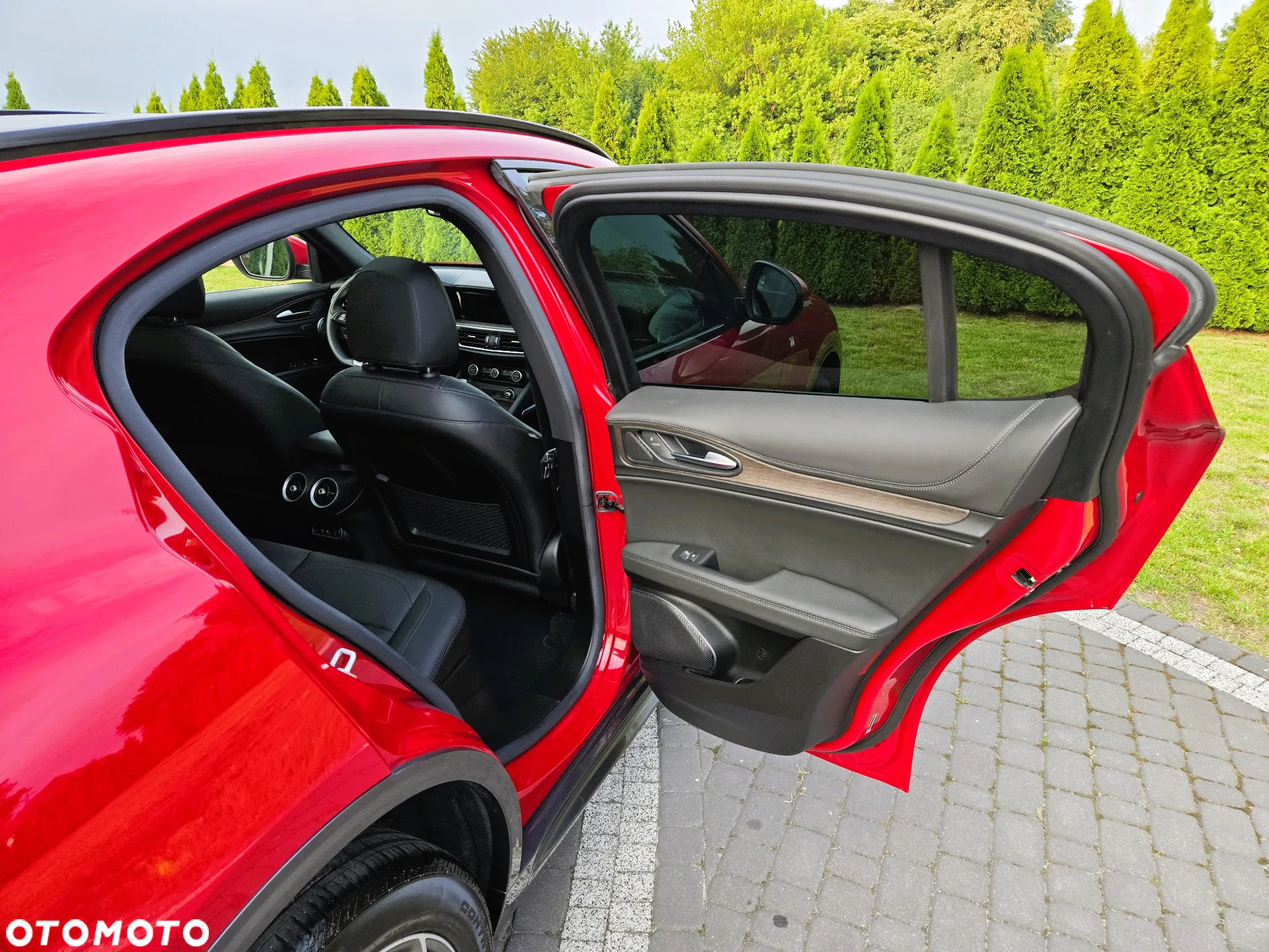 Alfa Romeo Stelvio 2.0 Turbo 16V AT8-Q4 Ti - 29