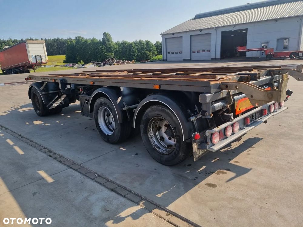 Cmt Przyczepa Hakowiec Wywrotka do Przewozu Kontenerów 6,50 m - 7,00 m - 13