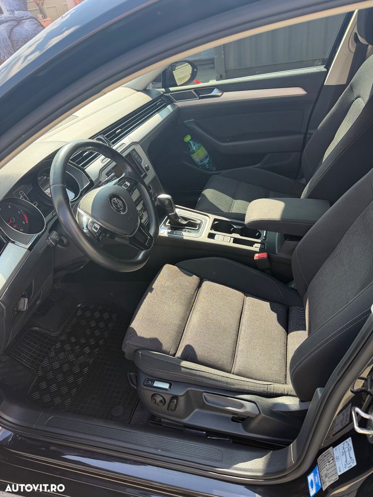 Volkswagen Passat 2.0 TDI DSG Comfortline - 18