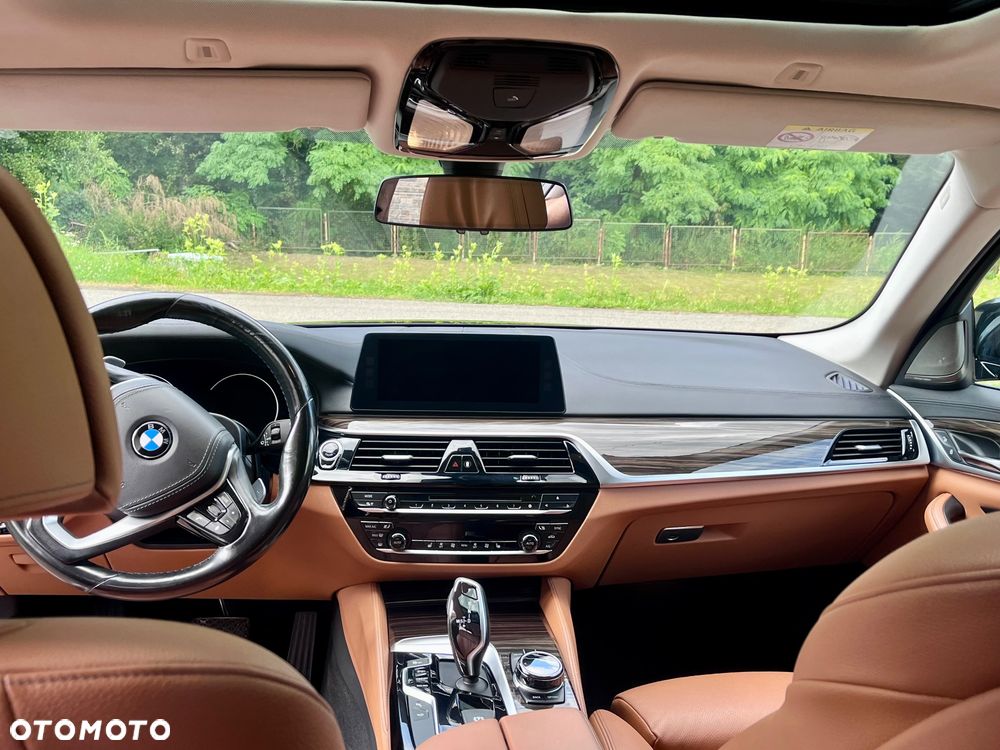 BMW Seria 5 520d xDrive Luxury Line - 14