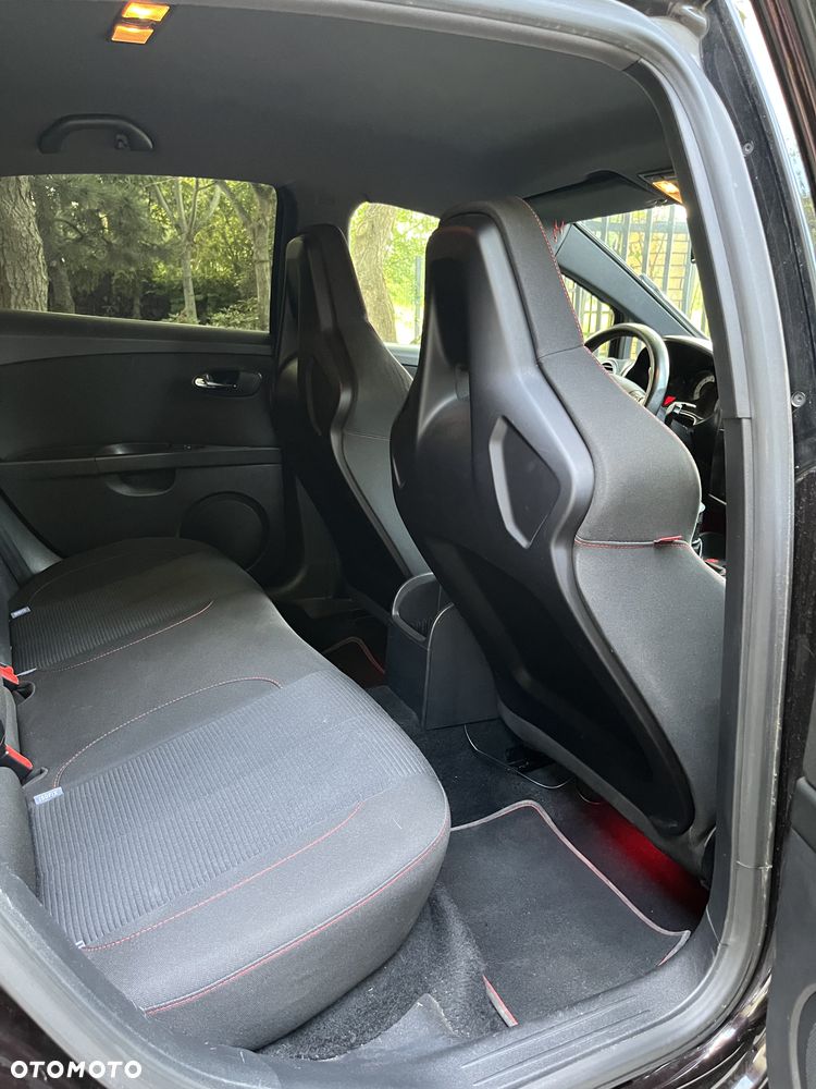 Seat Leon 2.0 T FSI Cupra - 11