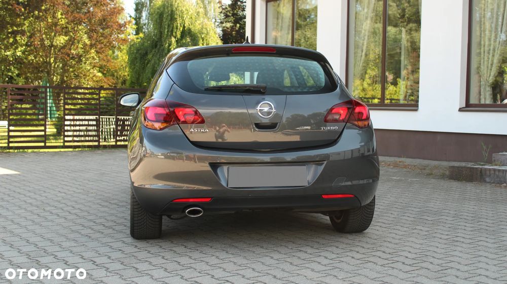 Opel Astra 1.4 Turbo Cosmo - 4