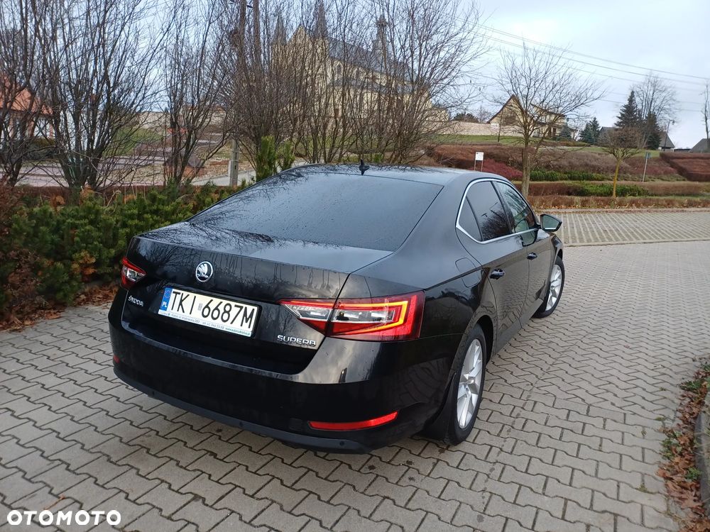 Skoda Superb 2.0 TDI Ambition - 22