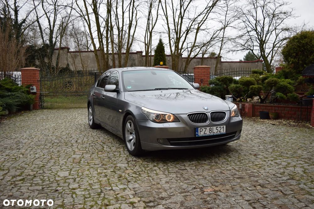 BMW Seria 5 523i Edition Sport - 8