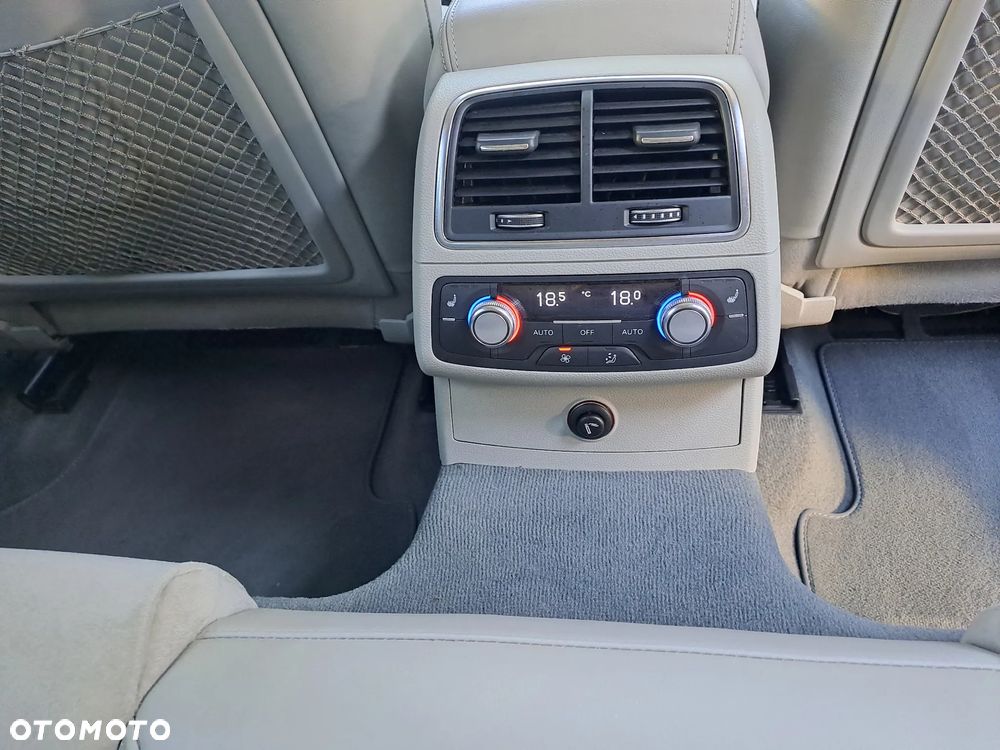 Audi A6 Avant 2.0 TDI Ultra DPF S tronic - 24