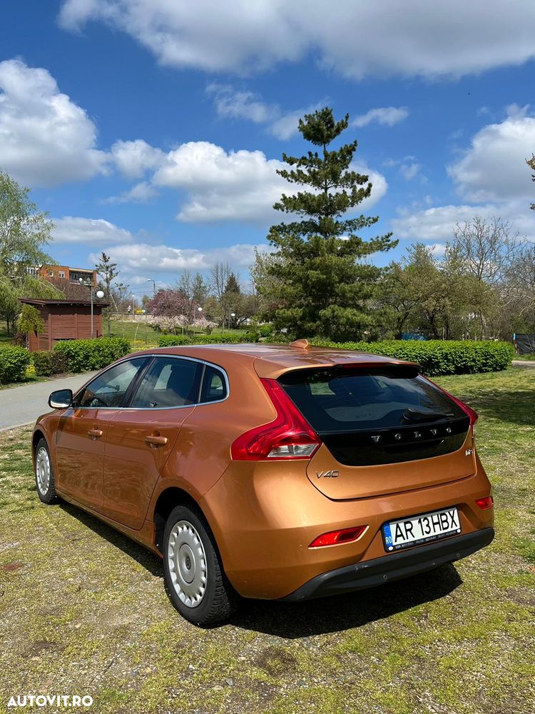 Volvo V40 D2 - 4