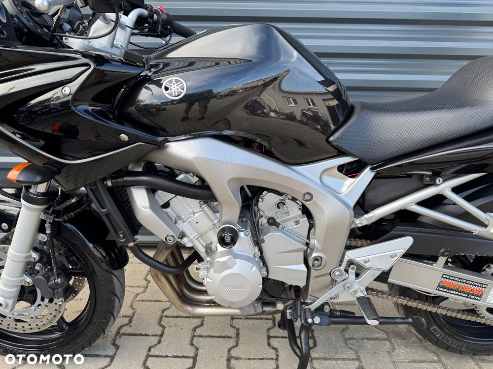Yamaha FZ6 - 10
