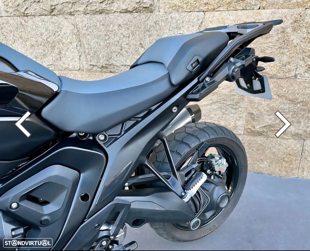 BMW R 1300 GS Triple Black - 12