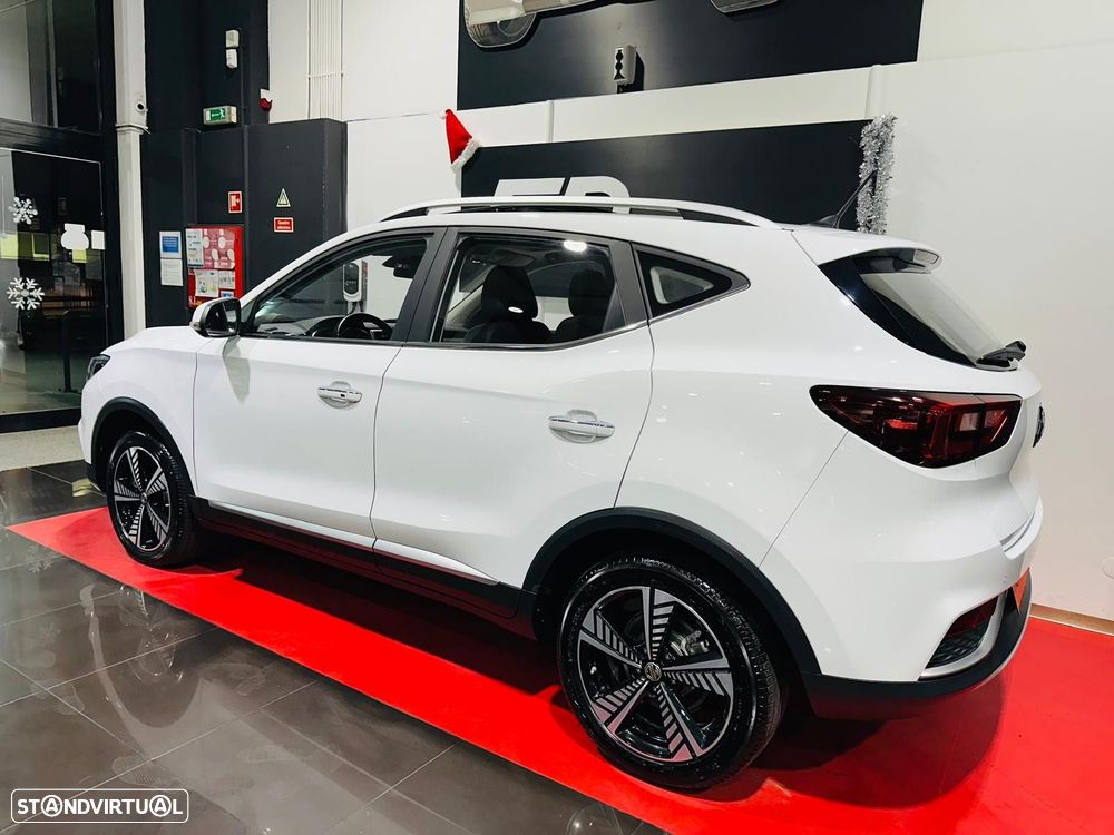MG ZS EV Luxury - 13