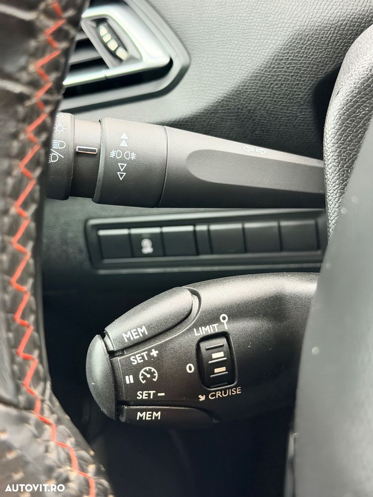 Peugeot 308 SW BlueHDi 130 Stop & Start GT - 25