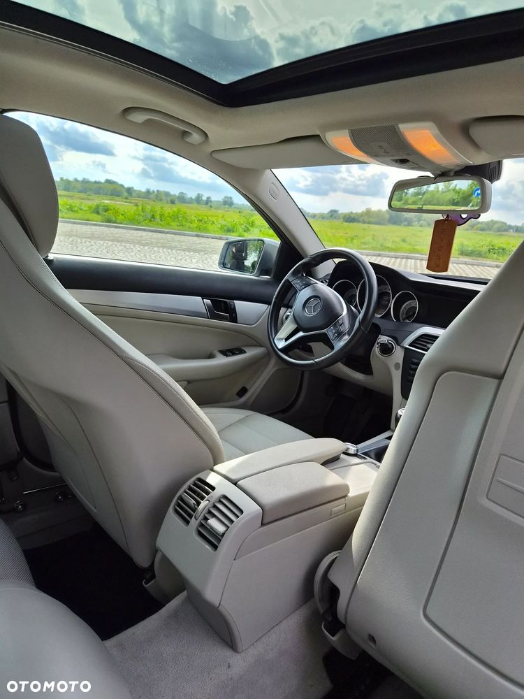 Mercedes-Benz Klasa C 180 BlueEFFICIENCY - 11