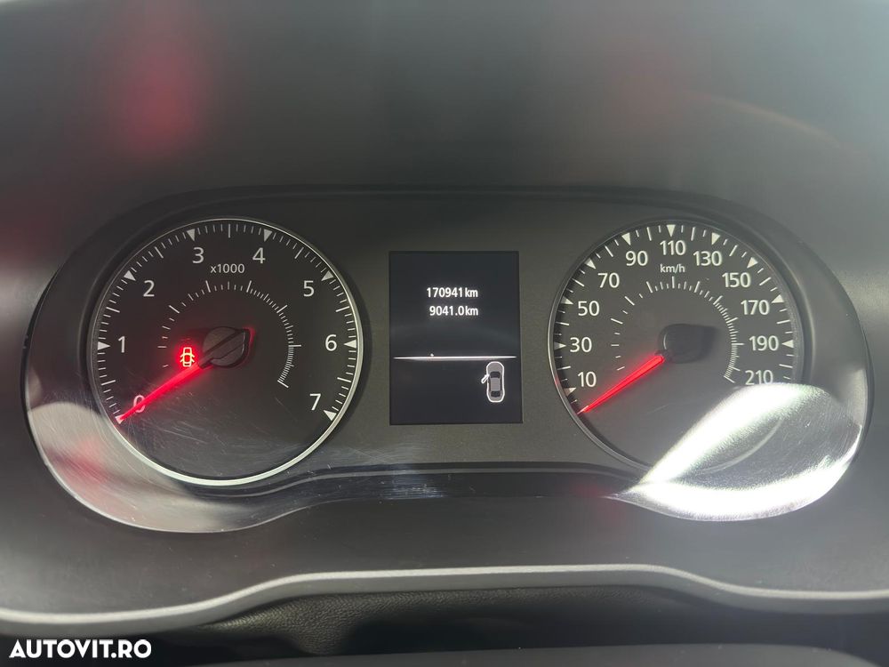 Dacia Duster 1.6 SCe 4WD Prestige jante 17" - 9