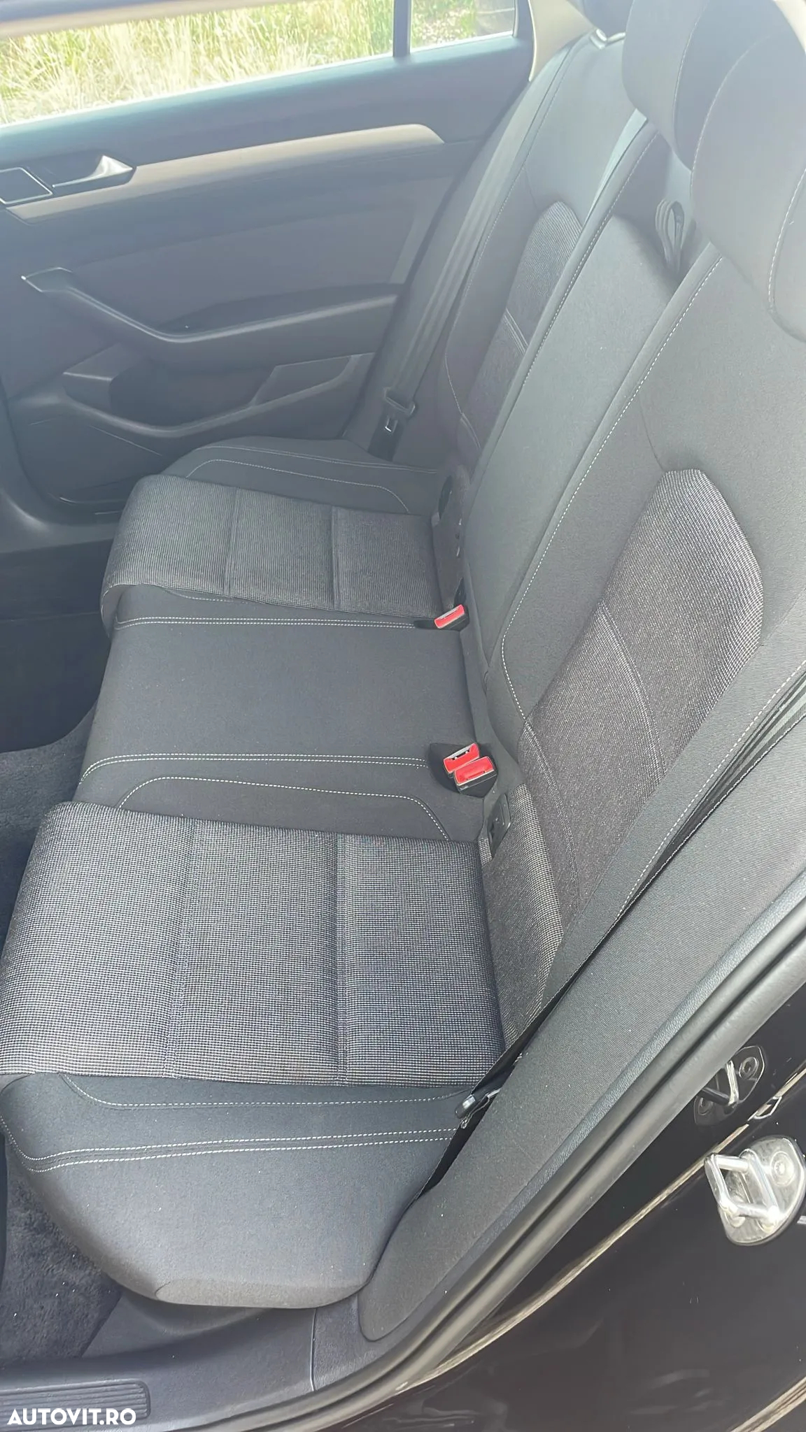 Volkswagen Passat - 8