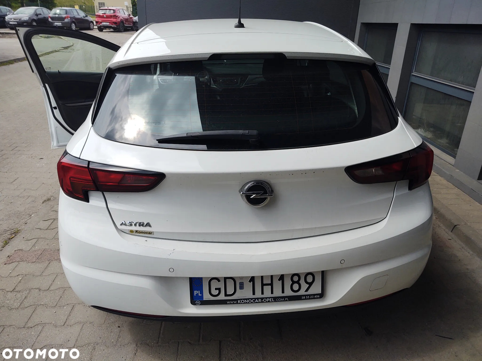 Opel Astra V 1.4 Essentia - 3