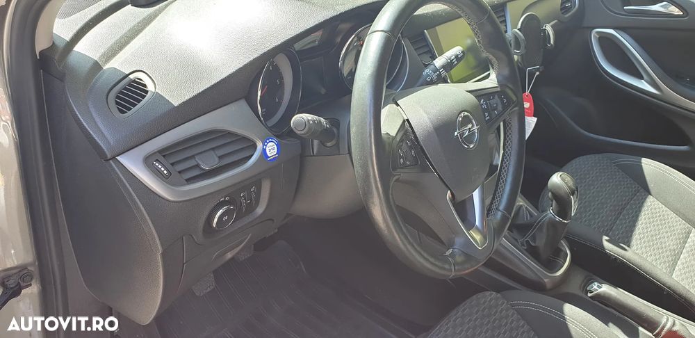 Opel Astra 1.6 D Start/Stop Business - 2