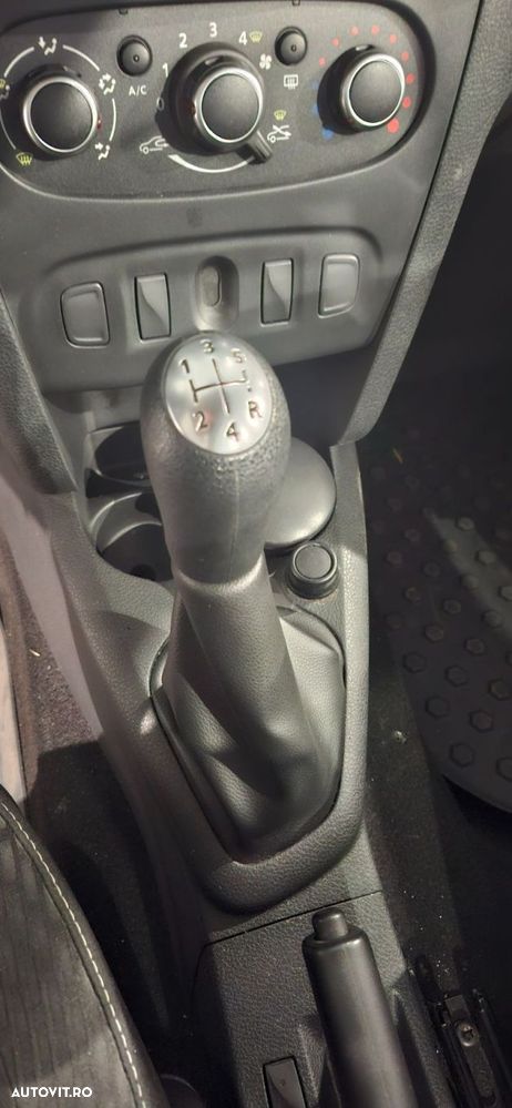 Dacia Logan - 16