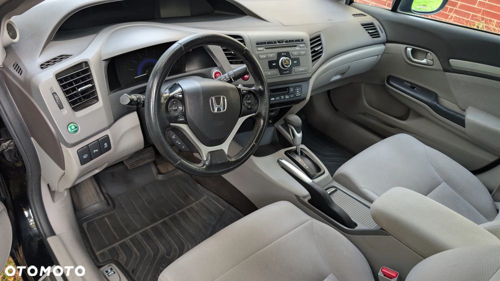 Honda Civic 1.8 Executive - 19
