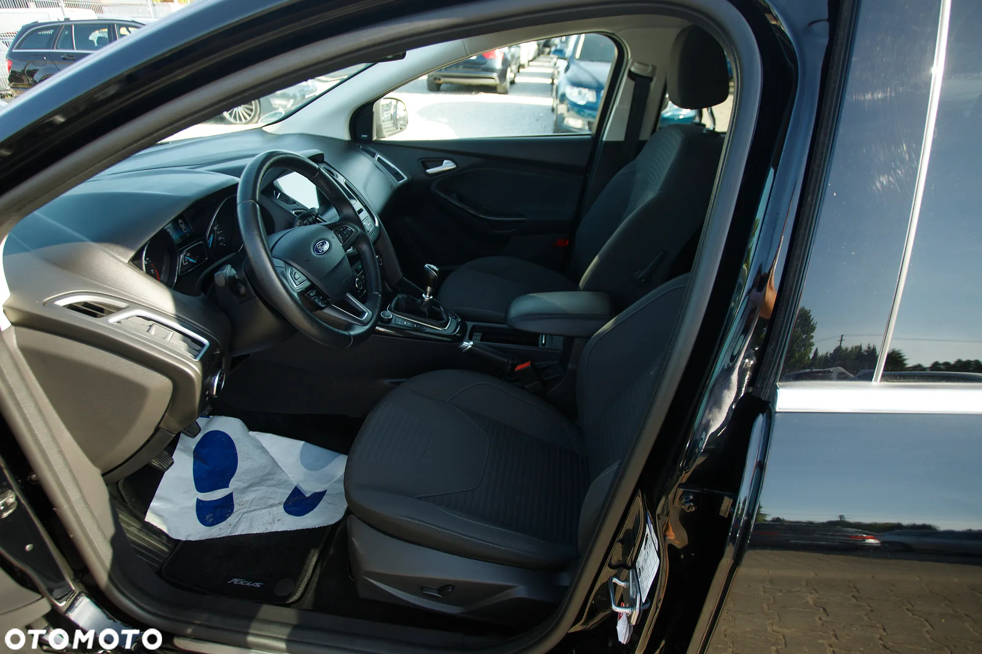 Ford Focus Turnier 1.5 EcoBoost Start-Stopp-System TITANIUM - 16
