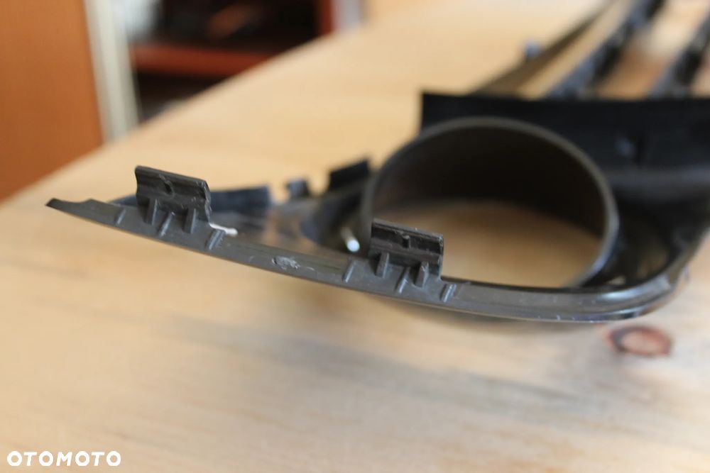 KRATKA ZDERZAKA LEWA AUDI A8 D4 4M0807679H 2014 - 9