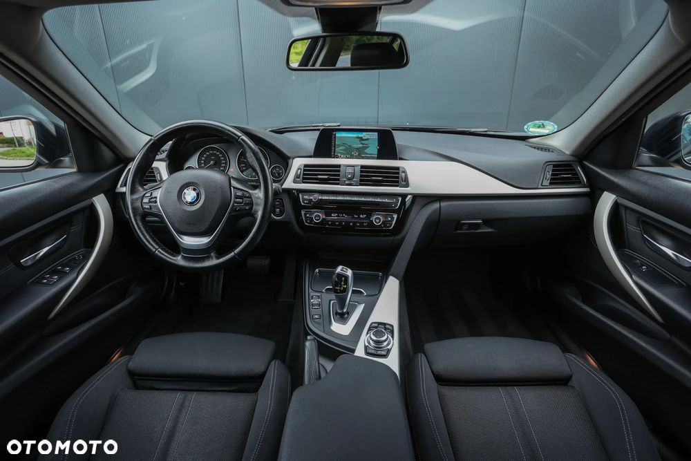 BMW Seria 3 320d Sport Line Shadow sport - 21