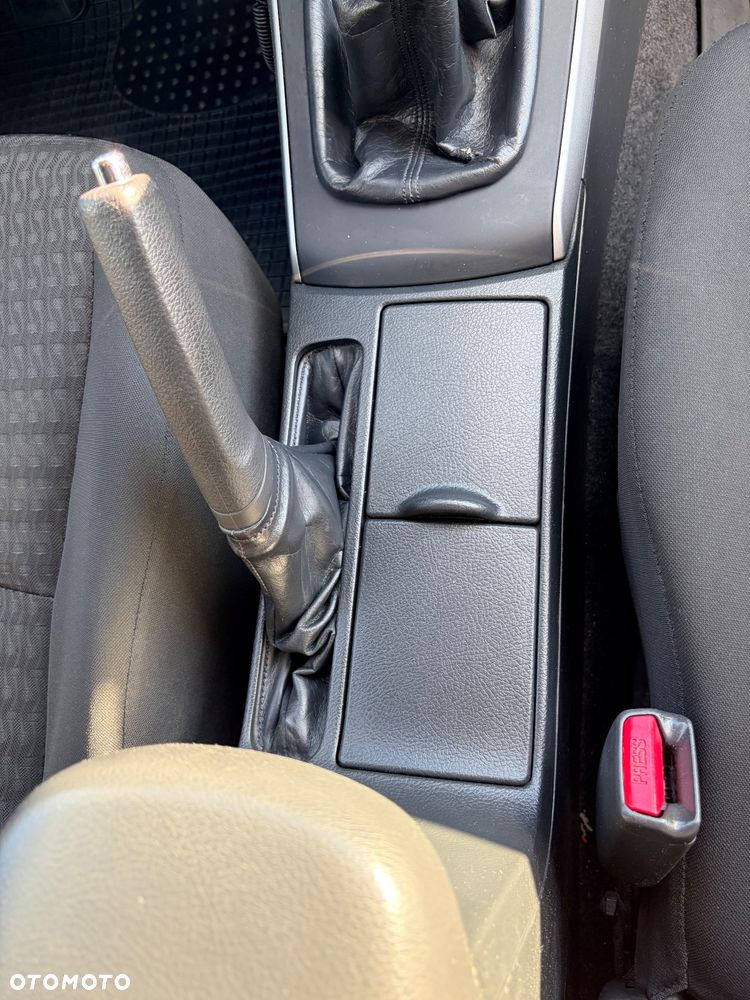 Toyota Corolla 1.6 Premium - 29