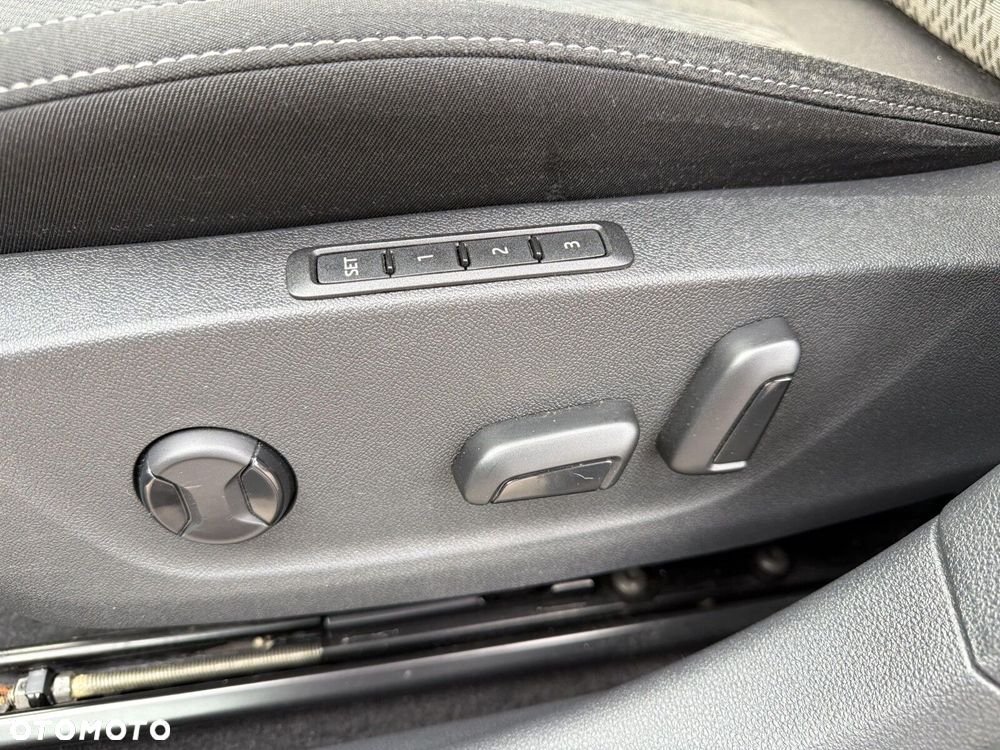 Skoda Octavia 2.0 TDI SCR Style DSG - 22