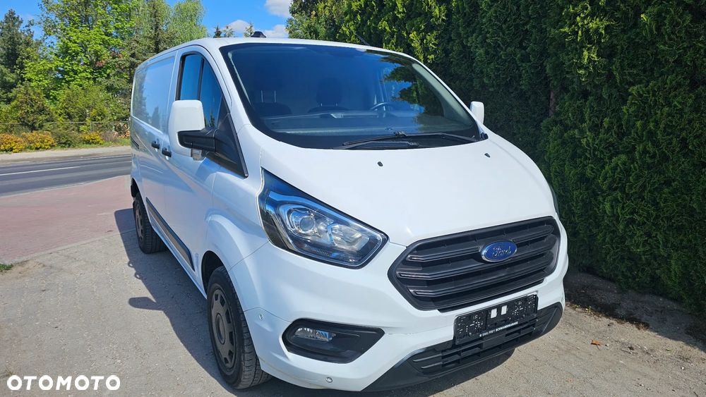 Ford Custom - 9