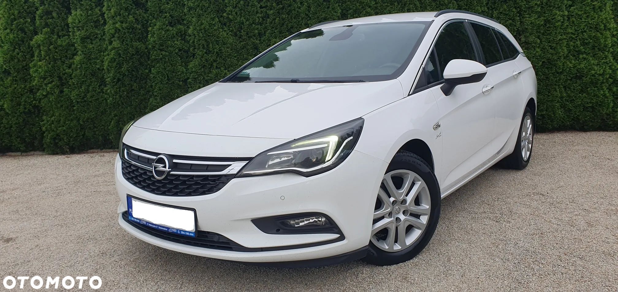 Opel Astra IV 1.6 CDTI Essentia - 1
