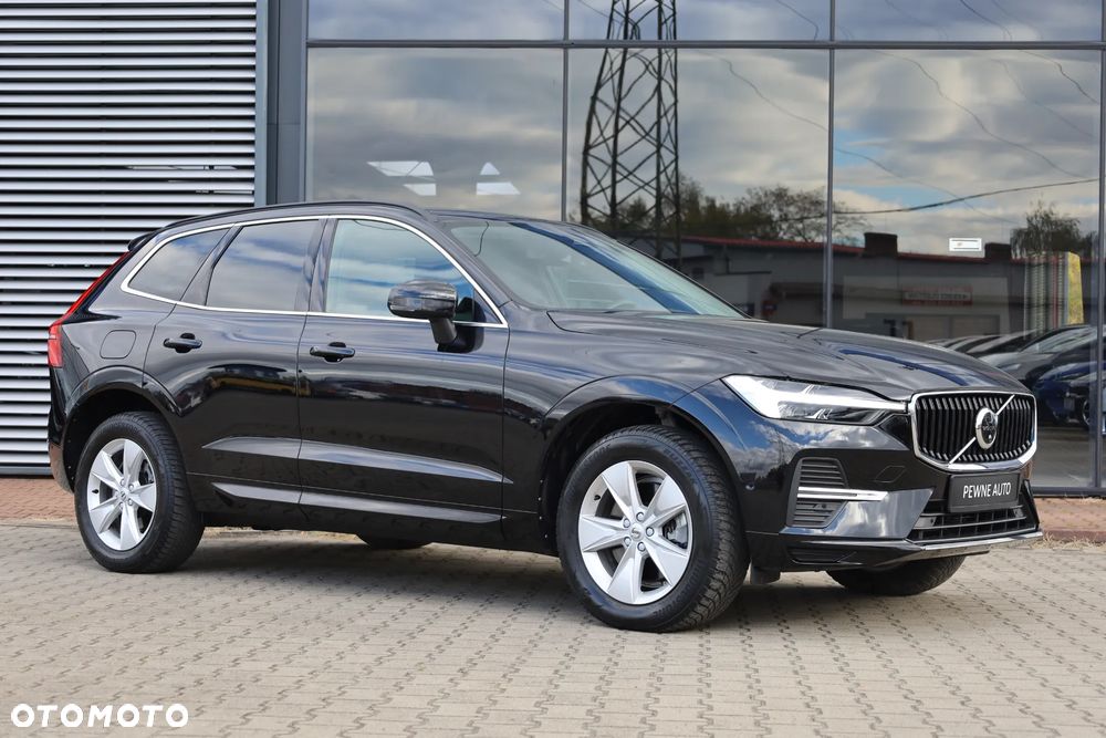 Volvo XC 60 B4 D AWD Geartronic Momentum Pro - 4