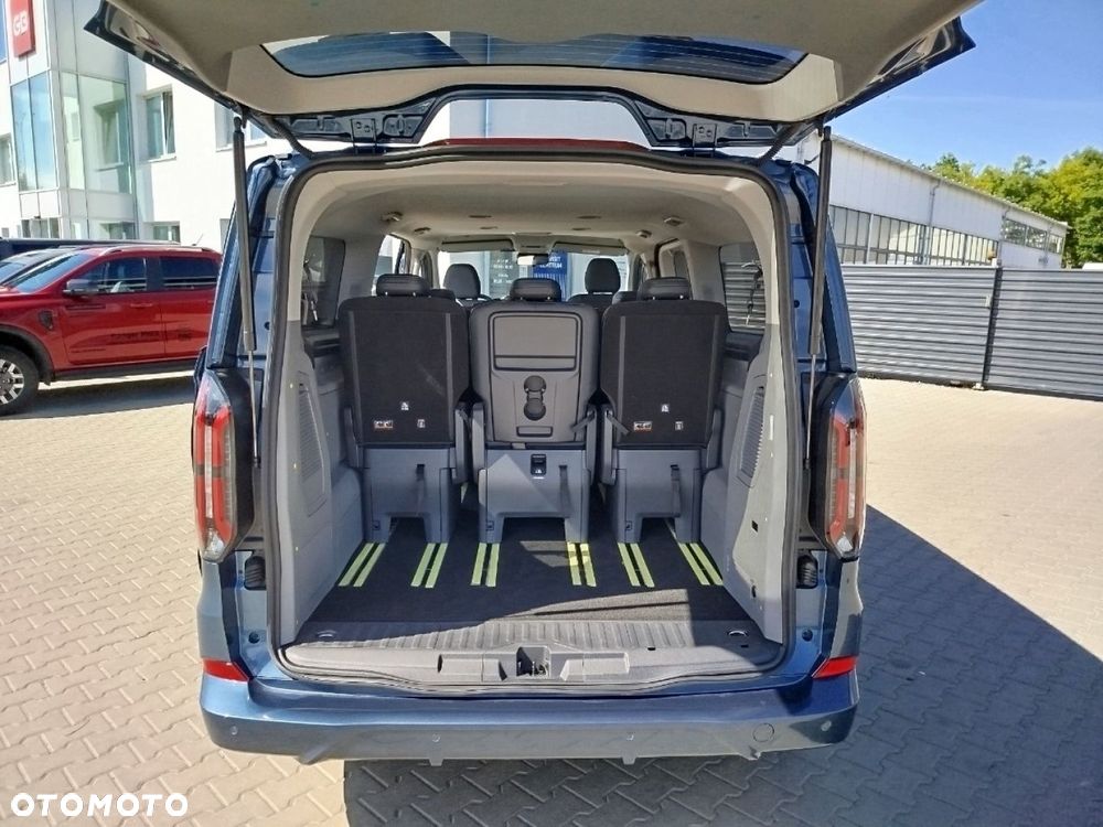 Ford Tourneo Custom - 15