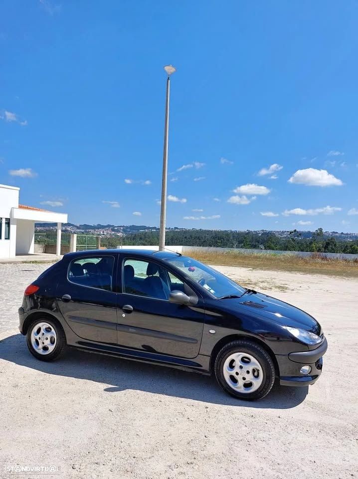 Peugeot 206 - 1