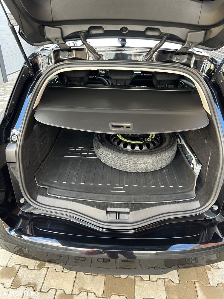 Renault Megane E-TECH 160 BUSINESS EDITION - 10