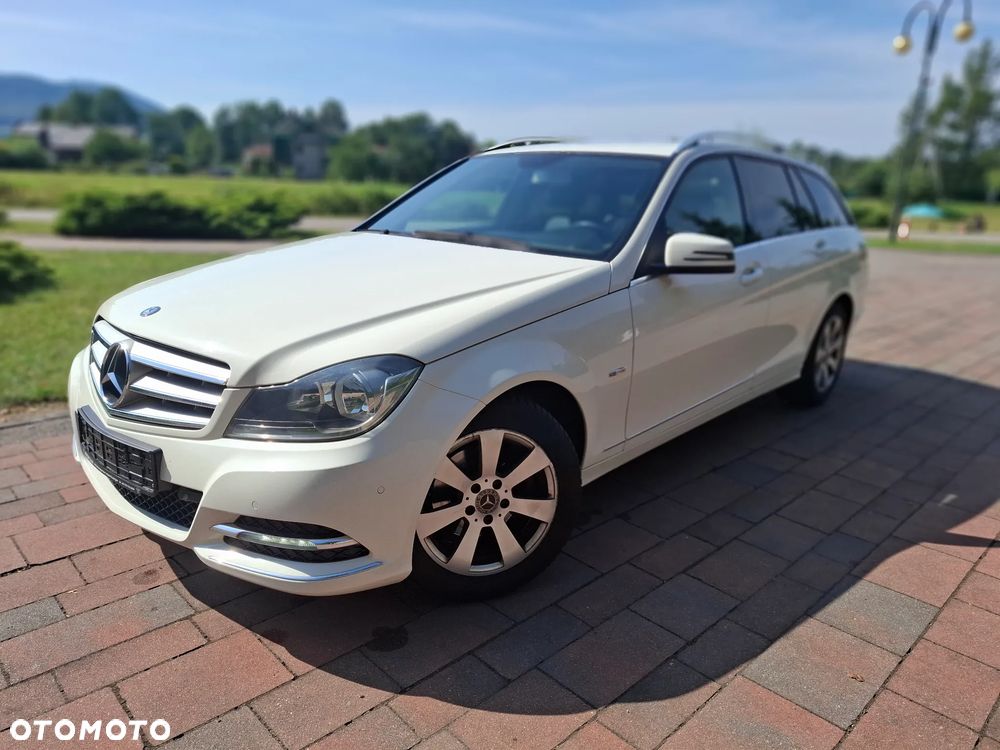 Mercedes-Benz Klasa C 180 BlueEFFICIENCY Avantgarde